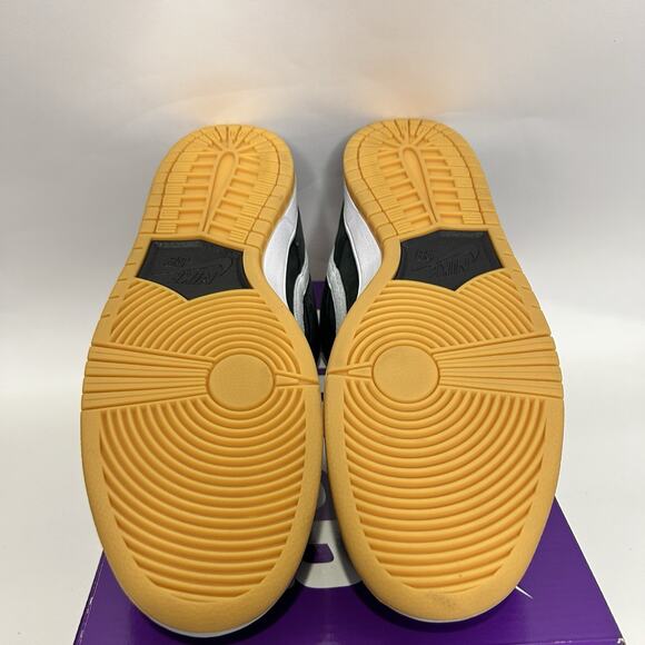 Nike SB Dunk Low Pro “Black Gum” - Picture 5 of 7